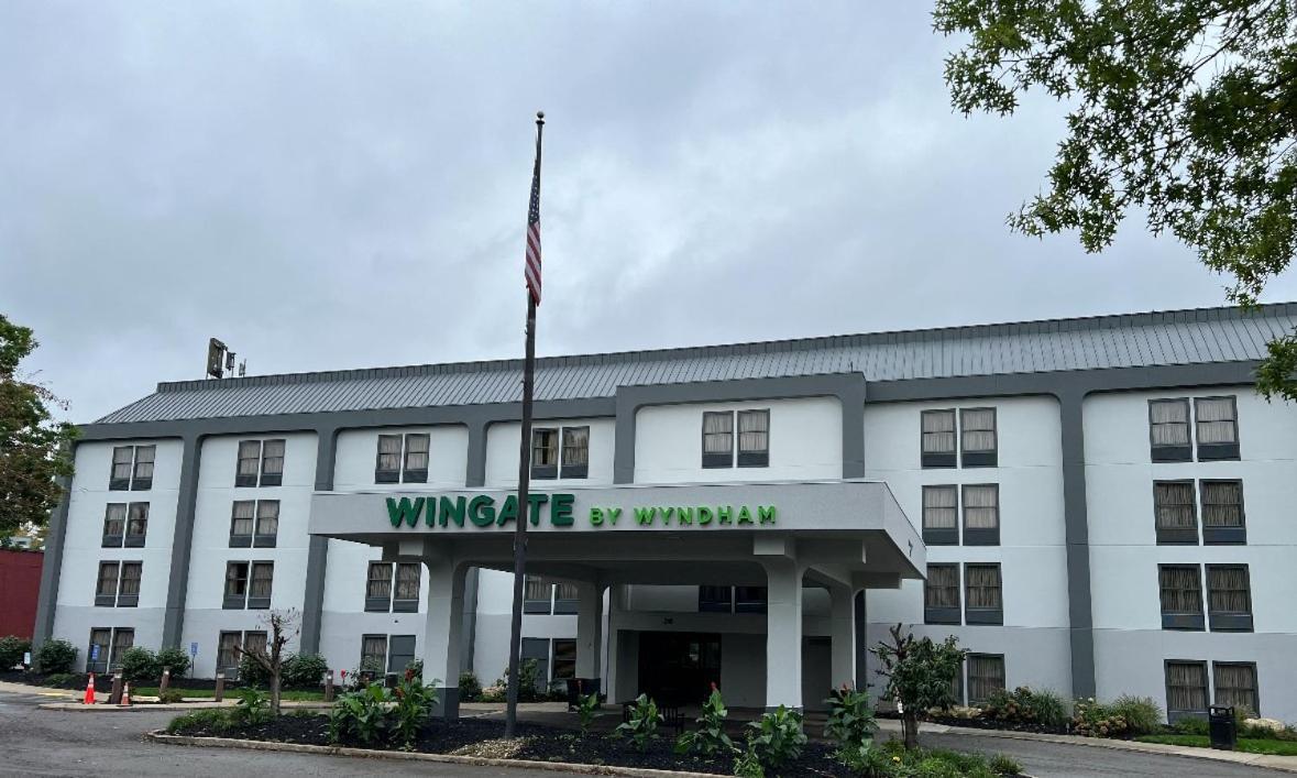 Отель Wingate By Wyndham Cranberry Крэнберри-Тауншип Экстерьер фото